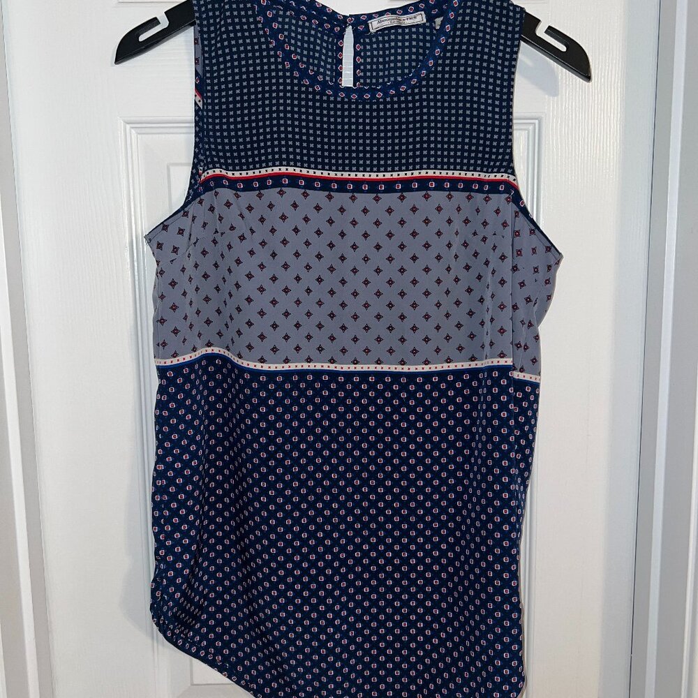 Abercrombie & Fitch Sleeveless Round-Neck Blouse